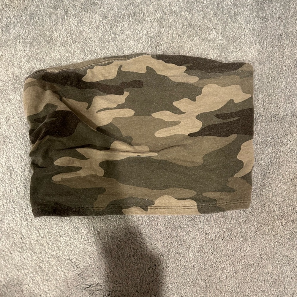 Garage camouflage crop top
